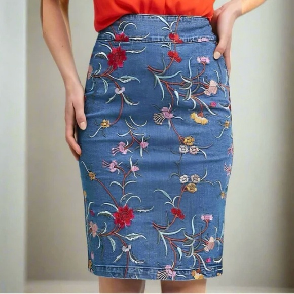 Anthropologie Maeve Size 4 Floral Embroidered Denim Pencil Skirt Boho - Picture 9 of 10